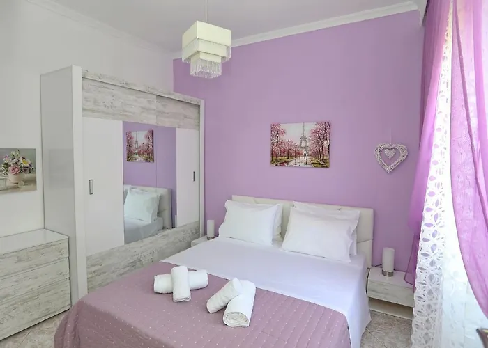 Dina's In Iraklitsa Apartment